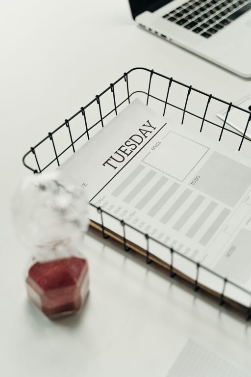 Jak efektywnie planować codzienny czas, by zwiększyć produktywność i mieć więcej dla siebie